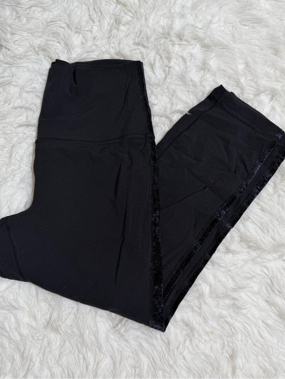 Lululemon 12 Black Align Leggings with Velvet Side Trim 23 / 25 Inch pants cute